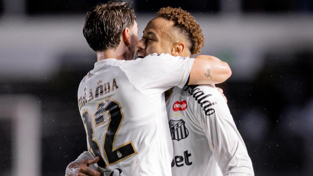 Corinthians vence cl&aacute;ssico, Neymar marca e Santos deixa a zona de rebaixamento