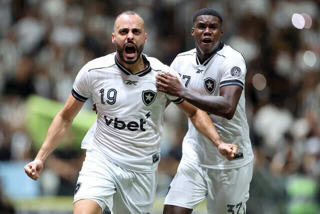 Botafogo empata no fim e estraga despedida de Hulk no Atl&eacute;tico
