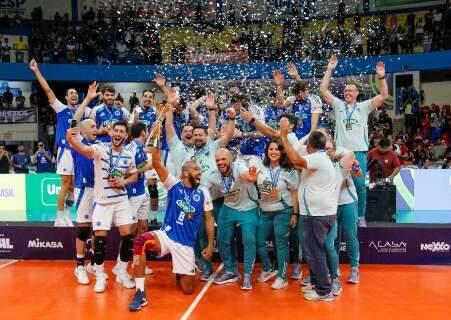 Cruzeiro &eacute; campe&atilde;o da Superliga Masculina de V&ocirc;lei pela 10&ordf; vez