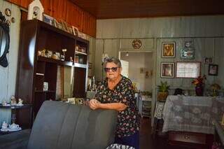 Entre alvenaria e madeira, Marilene &eacute; guardi&atilde; de porta holandesa do pai