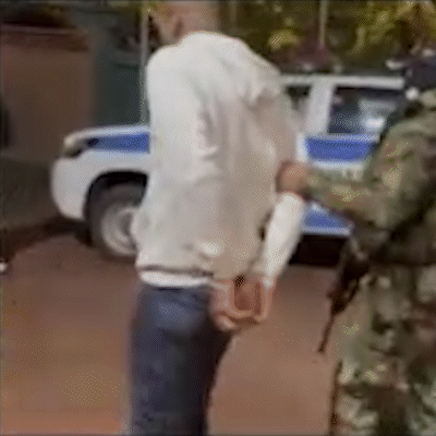 Chefe do Comando Vermelho preso na Bol&iacute;via &eacute; entregue &agrave; PF em Corumb&aacute;