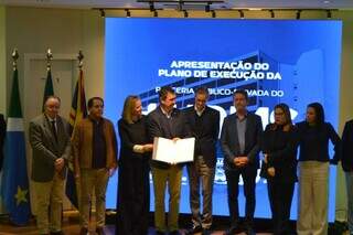 &ldquo;N&atilde;o desista&rdquo;, insiste Riedel sobre ideia de terceirizar Sa&uacute;de