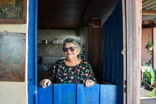Entre alvenaria e madeira, Marilene &eacute; guardi&atilde; de porta holandesa do pai