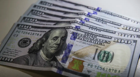 D&oacute;lar fecha em R$ 4,89 com press&atilde;o da infla&ccedil;&atilde;o nos Estados Unidos