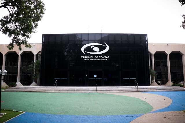 Ex-secret&aacute;rio de Cultura &eacute; multado ap&oacute;s pagamentos sem nota
