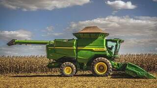 Juros altos e cautela freiam mercado de máquinas agrícolas em MS Juros altos e cautela freiam mercado de máquinas agrícolas em MS