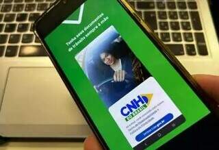 Senado aprova renova&ccedil;&atilde;o autom&aacute;tica da CNH, mas mant&eacute;m exame m&eacute;dico