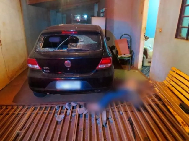 Primos s&atilde;o condenados a 14 anos por matar vizinho idoso ap&oacute;s briga por som alto