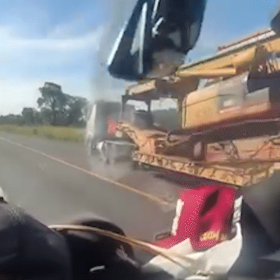 Carreta pega fogo na BR-163 e deixa tr&acirc;nsito lento em sistema pare e siga