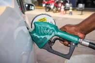 Governo cria subs&iacute;dio para segurar pre&ccedil;os da gasolina e do diesel por 2 meses