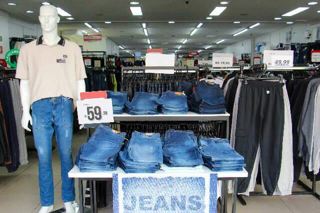 Mega Jeans promove campanha com cal&ccedil;as a partir de R$ 59,99