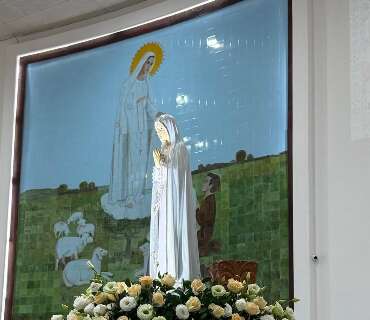 Prociss&atilde;o luminosa e missa marcam Dia de Nossa Senhora de F&aacute;tima 