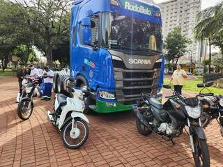 Motoentregadores têm dia de exames e atividade sobre pontos cegos Motoentregadores têm dia de exames e atividade sobre pontos cegos