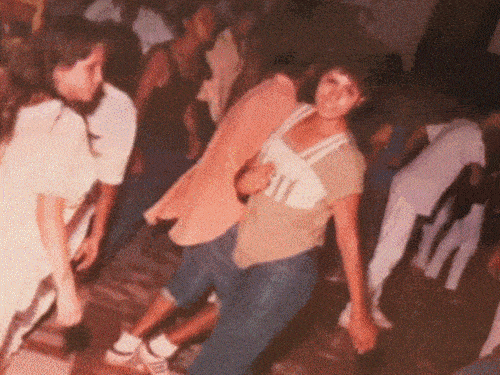 Paquera nas Moreninhas tinha bilhete, locutor e até fuga pela janela