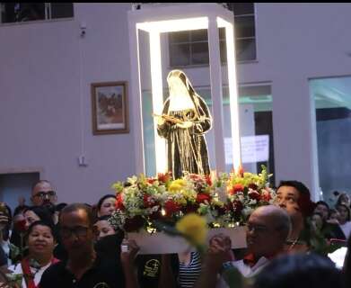 Festa de Santa Rita de C&aacute;ssia ter&aacute; missas, b&ecirc;n&ccedil;&atilde;o das rosas e bolo tradicional