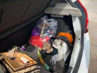Sem medo de cr&iacute;ticas, Ausdy soltou a bruxa em encontro de motorhome