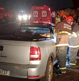 Homem morre em acidente envolvendo Saveiro e carreta de soja na MS-276