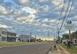  Frente fria avan&ccedil;a e traz chuva de at&eacute; 100 mm neste s&aacute;bado