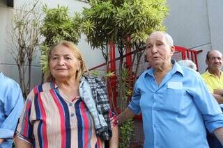 Popula&ccedil;&atilde;o madruga em fila para conseguir novo RG em mutir&atilde;o no shopping