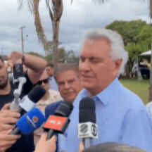 Em Dourados, Caiado acena ao agro e diz que foco ser&aacute; &ldquo;derrotar o PT e Lula&rdquo;