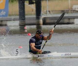 Fernando Rufino conquista ouro na Copa do Mundo de paracanoagem