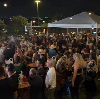 Policial preso ap&oacute;s atirar em festa sertaneja paga fian&ccedil;a de R$ 3 mil e &eacute; solto