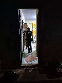 Pol&iacute;cia contabiliza 10 tiros em ataque que matou filho de vereador 