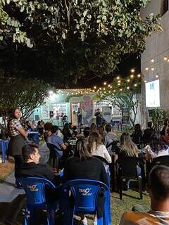 Festival leva debates sobre IA, morcegos e sa&uacute;de para bares