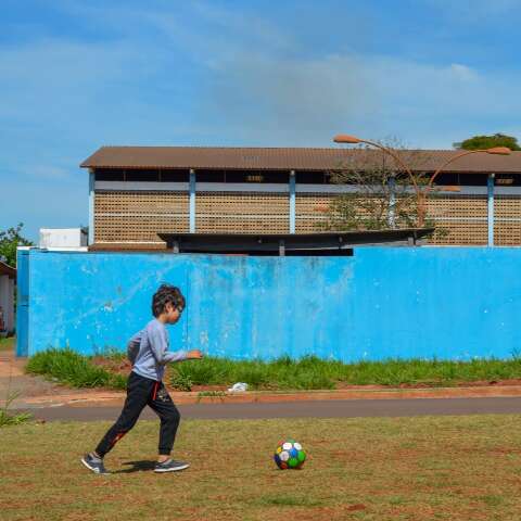 Sem lazer, m&atilde;es querem pressa em abertura de escolas aos fins de semana