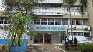 Em reunião de 4 horas, prefeita tenta pôr fim à tensão com vereadores Em reunião de 4 horas, prefeita tenta pôr fim à tensão com vereadores