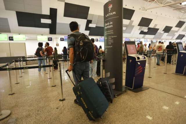 Movimento nos aeroportos de MS oscila antes de corte nacional de voos