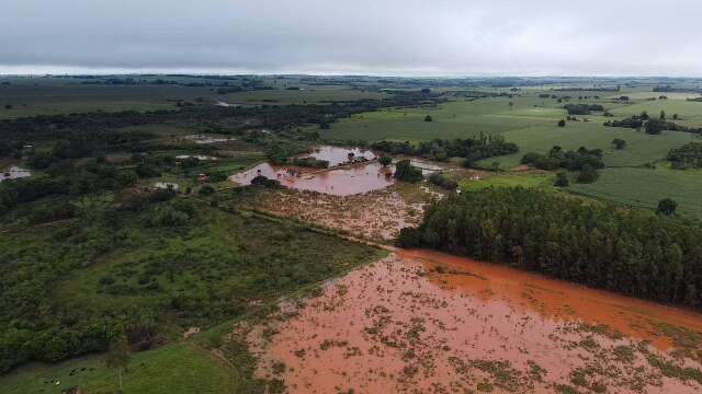 Regi&atilde;o sul de MS passa dos 150 mm de chuva e enfrenta alagamentos ap&oacute;s temporal
