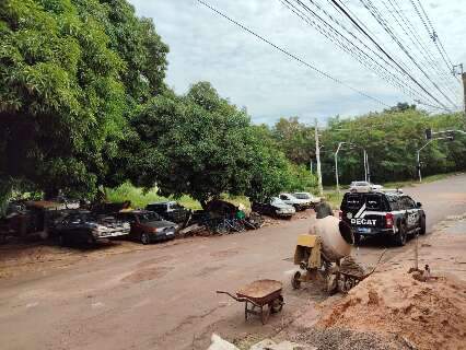 A 50 metros do Imbirussu, respons&aacute;vel por ferro-velho clandestino &eacute; presa