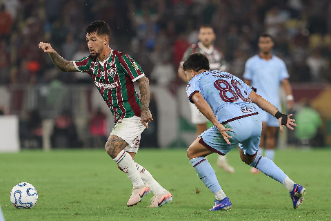 John Kennedy decide, Flu vence Bol&iacute;var e segue vivo na Libertadores