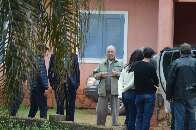 Cardiologista continuar&aacute; preso enquanto pol&iacute;cia investiga morte da esposa
