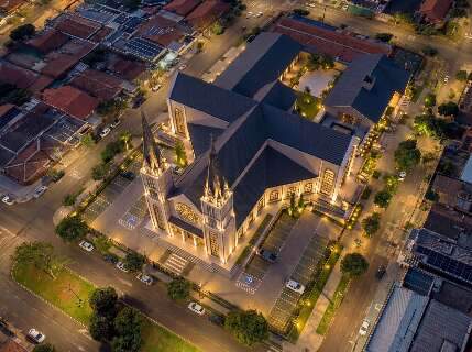 Por R$ 9 milh&otilde;es, obra transforma e amplia igreja na Avenida Mato Grosso 