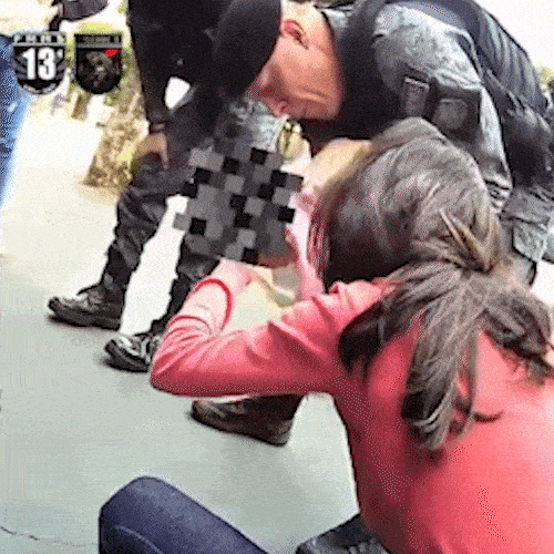 Beb&ecirc; de 1 m&ecirc;s se engasga com leite materno e &eacute; socorrido por policiais