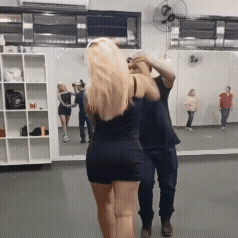 Amor pela dan&ccedil;a fez Jo&atilde;o oferecer aulas de gra&ccedil;a no Parque das Na&ccedil;&otilde;es