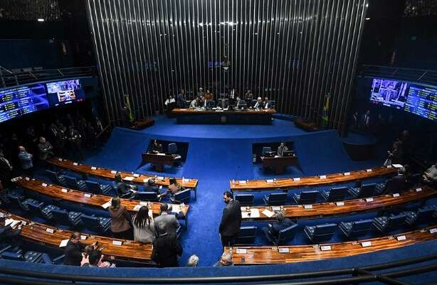 Congresso atende prefeitos e libera recursos para munic&iacute;pios inadimplentes