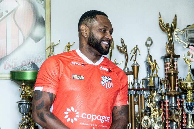 Comercial apresenta Jobson, ex-Botafogo, para disputa da S&eacute;rie B