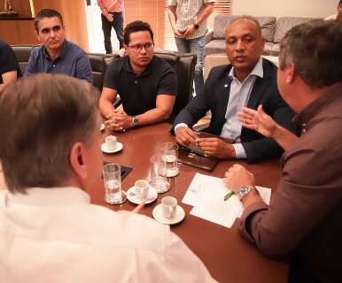 Em jantar com Riedel, vereadores cobrar&atilde;o ajuda do Estado para a Capital