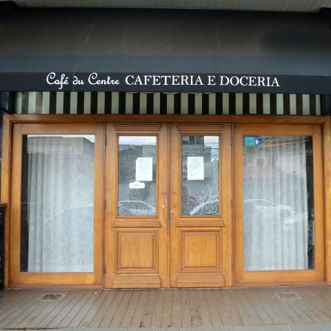 Empres&aacute;rio some sem pagar aluguel e abandona cafeteria que funcionou por 8 anos