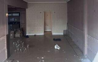 Empresário some sem pagar aluguel e abandona cafeteria que funcionou por 8 anos Empresário some sem pagar aluguel e abandona cafeteria que funcionou por 8 anos
