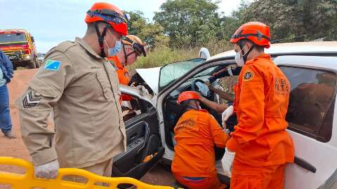 Idoso morre em acidente com carro da Prefeitura de Aquidauana na MS-345
