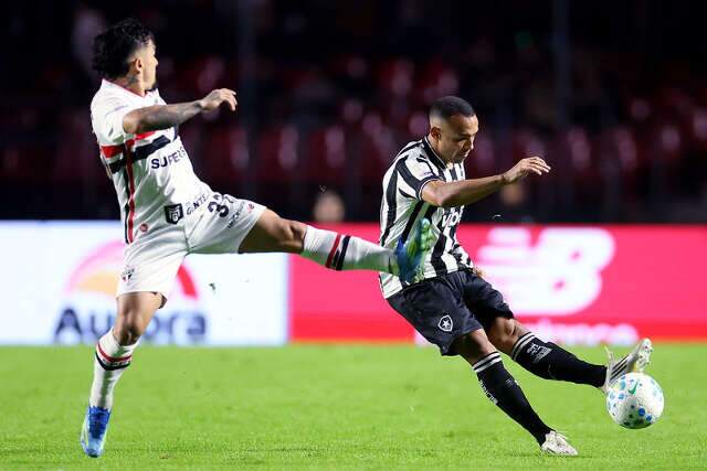 São Paulo cede empate ao Botafogo e Inter perde para o Vitória