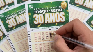Mega-Sena de 30 anos chega a R$ 320 milhões antes de sorteio Mega-Sena de 30 anos chega a R$ 320 milhões antes de sorteio