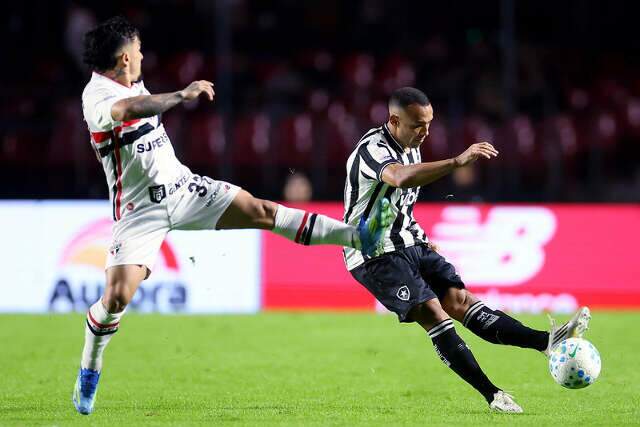S&atilde;o Paulo cede empate ao Botafogo e Inter perde para o Vit&oacute;ria