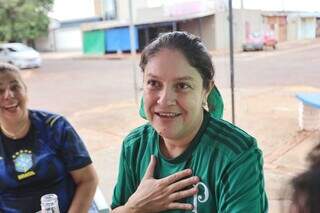 Com tinta e criançada no asfalto, emoção da Copa toma rua de Campo Grande Com tinta e criançada no asfalto, emoção da Copa toma rua de Campo Grande