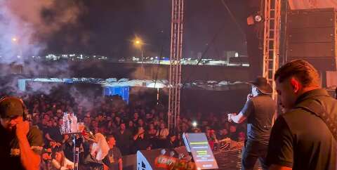 Ap&oacute;s temporal, Natanzinho Lima retorna e lota show em Dourados