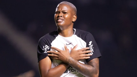 Corinthians goleia Mixto por 4 a 1 e retoma lideran&ccedil;a do Brasileir&atilde;o